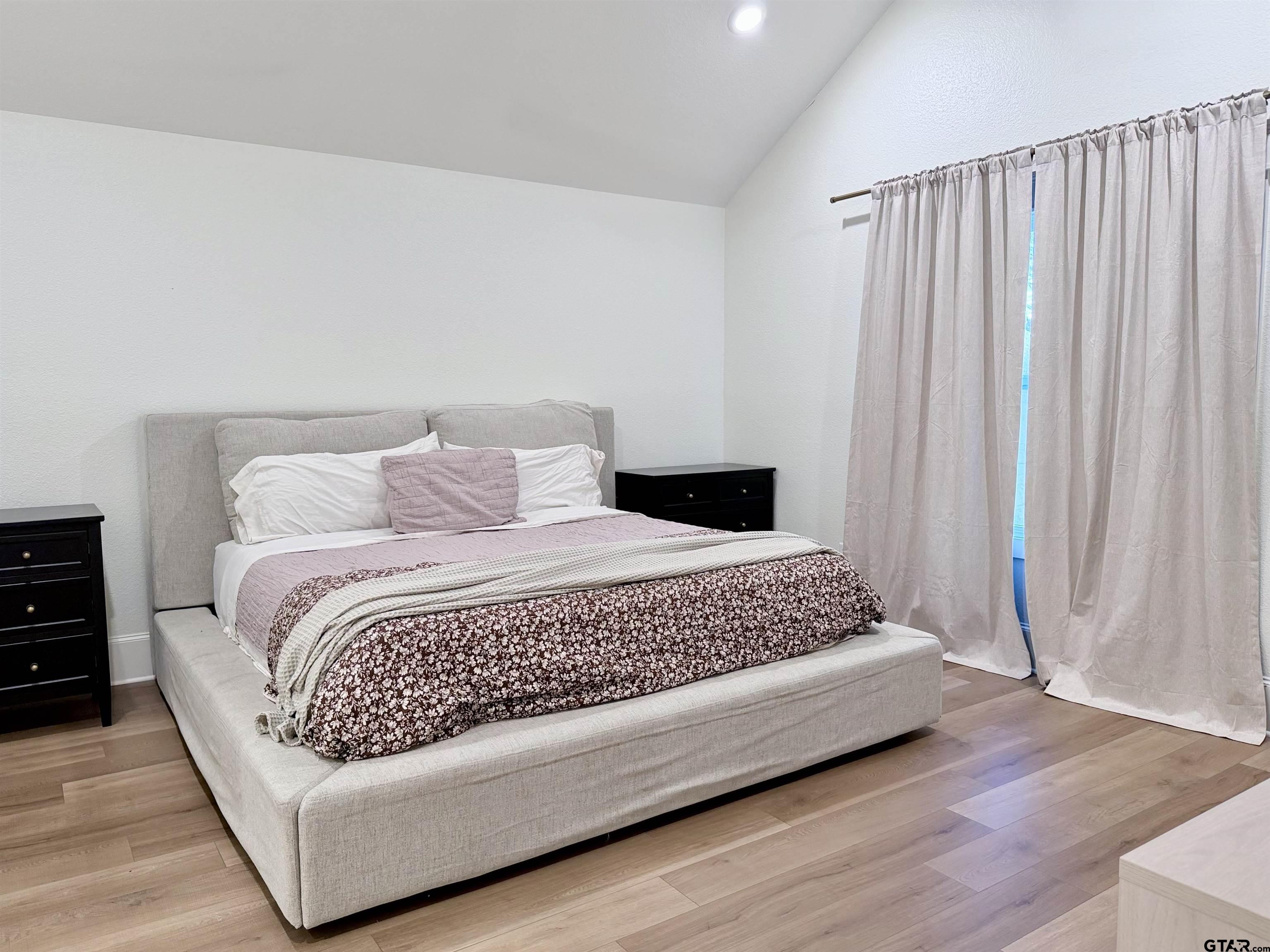 413 Dallas Street Winona, TX 75792 - Photo 3 of 33