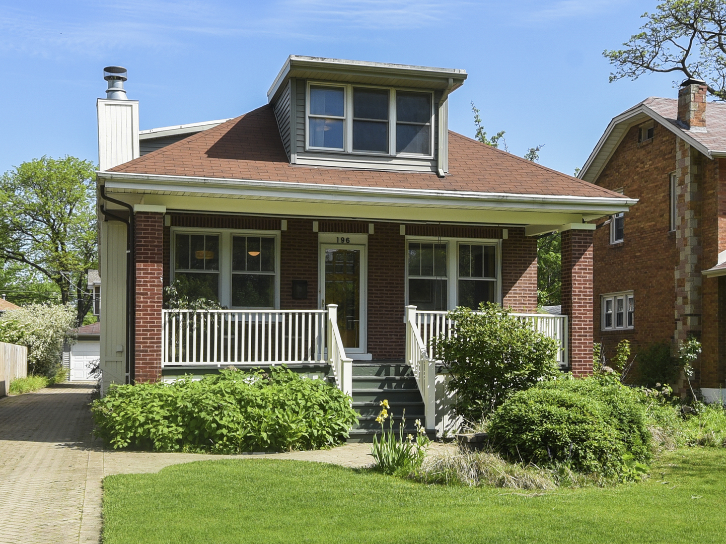 196 Waubansee Road Riverside, IL 60546 - Photo 1 of 43