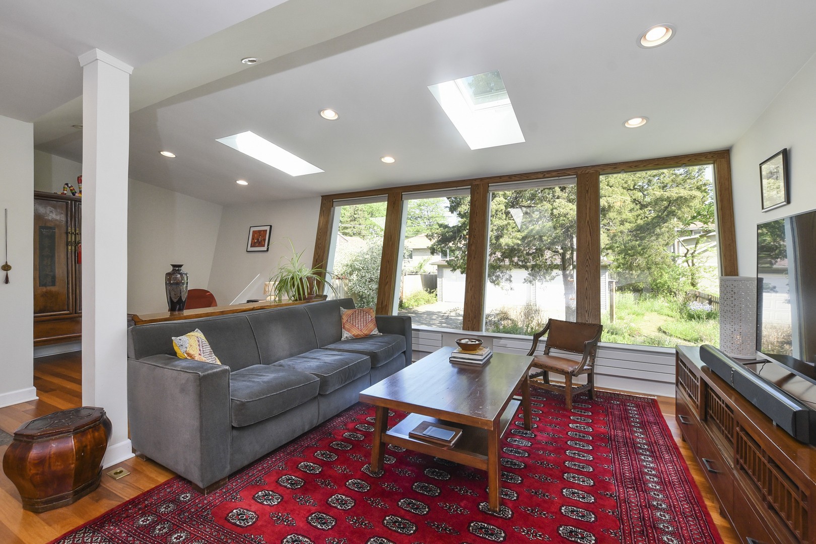 196 Waubansee Road Riverside, IL 60546 - Photo 21 of 43