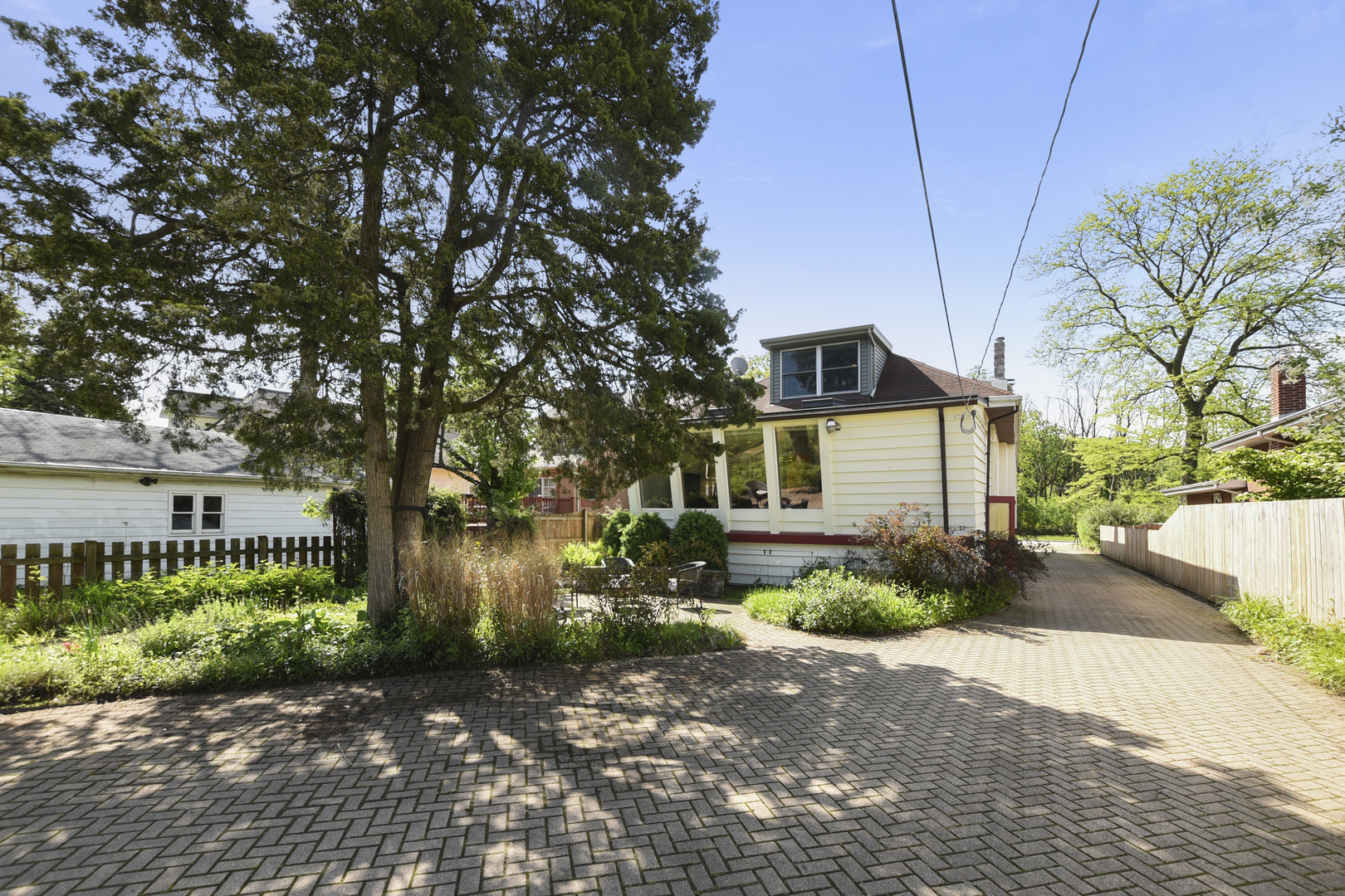 196 Waubansee Road Riverside, IL 60546 - Photo 39 of 43