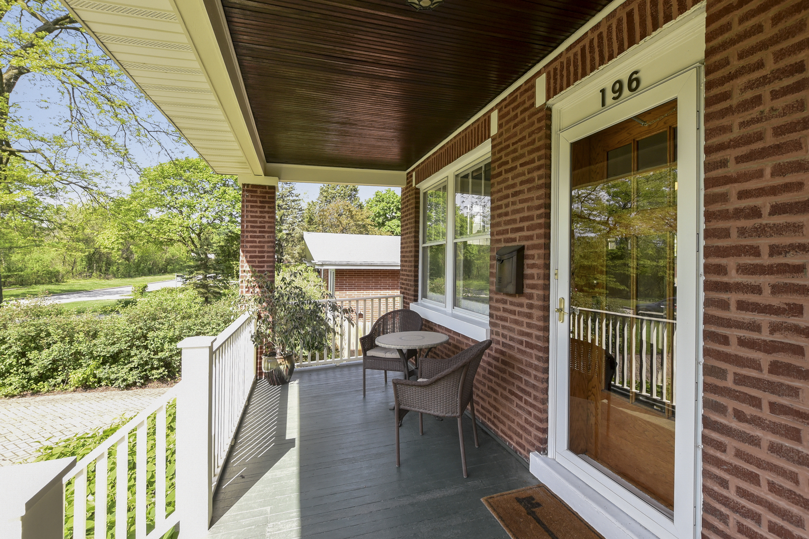 196 Waubansee Road Riverside, IL 60546 - Photo 5 of 43