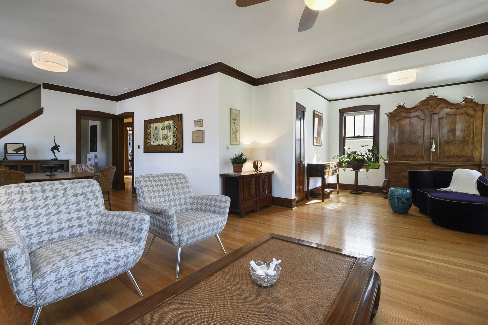 196 Waubansee Road Riverside, IL 60546 - Photo 9 of 43