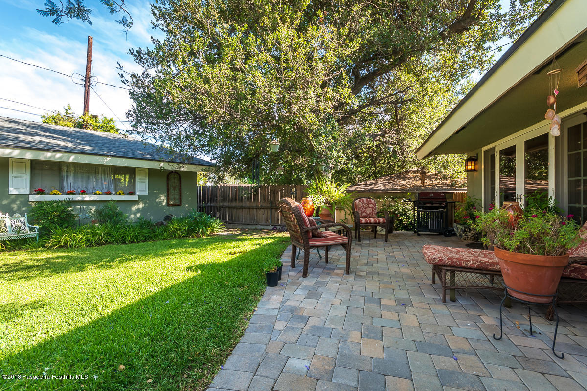 9624 Creemore Drive Tujunga, CA 91042 - Photo 40 of 56 a view of a house with backyard and sitting area