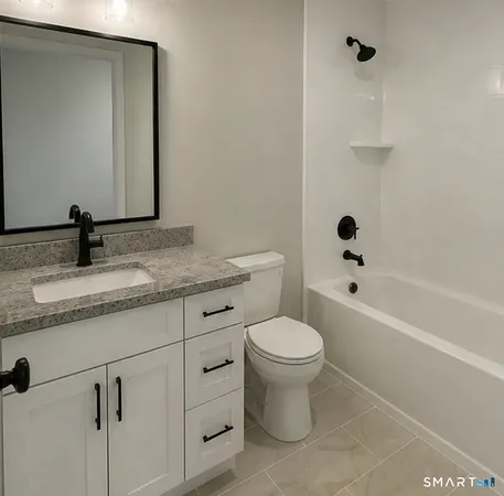 $2,000 | 360 Campbell Avenue, Unit 1A, West Haven, CT 06516