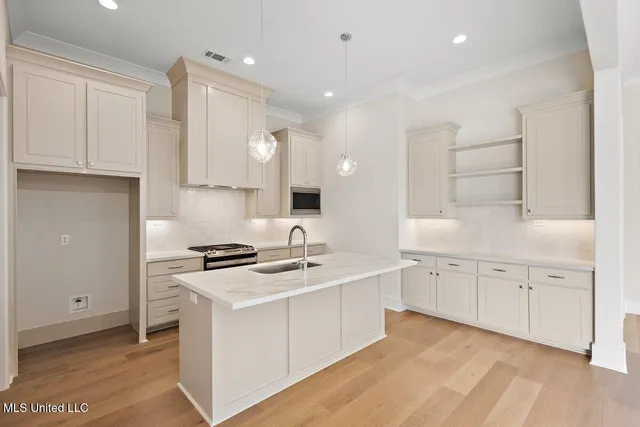 $349,900 | 488 Aurora Circle, Canton, MS 39046