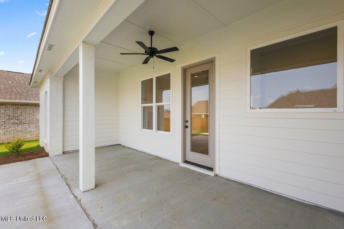 488 Aurora Circle Canton, MS 39046 - Photo 28 of 40 3HTP7203