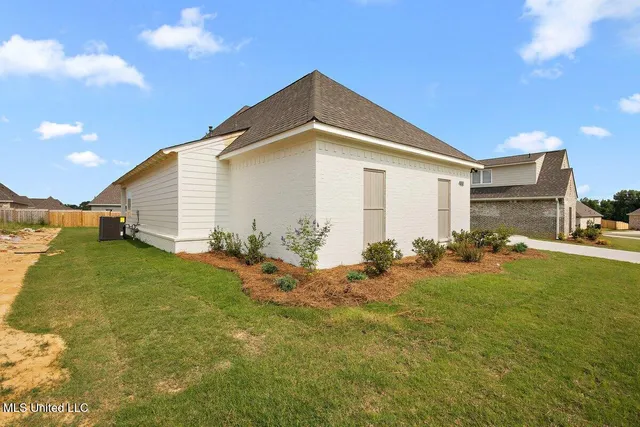 $349,900 | 488 Aurora Circle, Canton, MS 39046