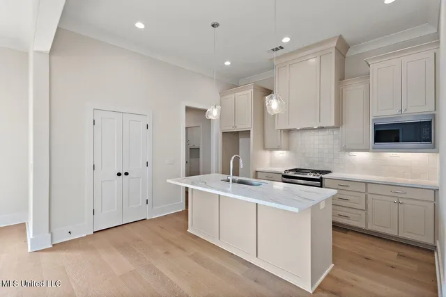 $349,900 | 488 Aurora Circle, Canton, MS 39046