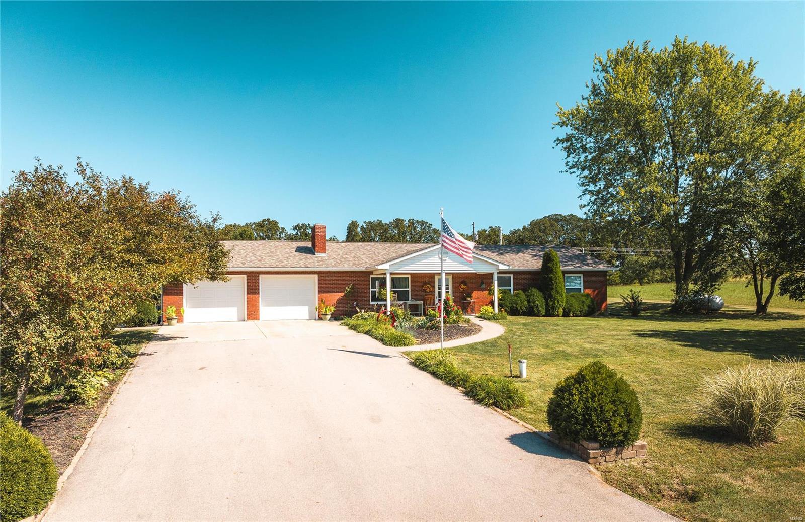 85 Eikermann Road Bourbon, MO 65441 - Photo 2 of 28