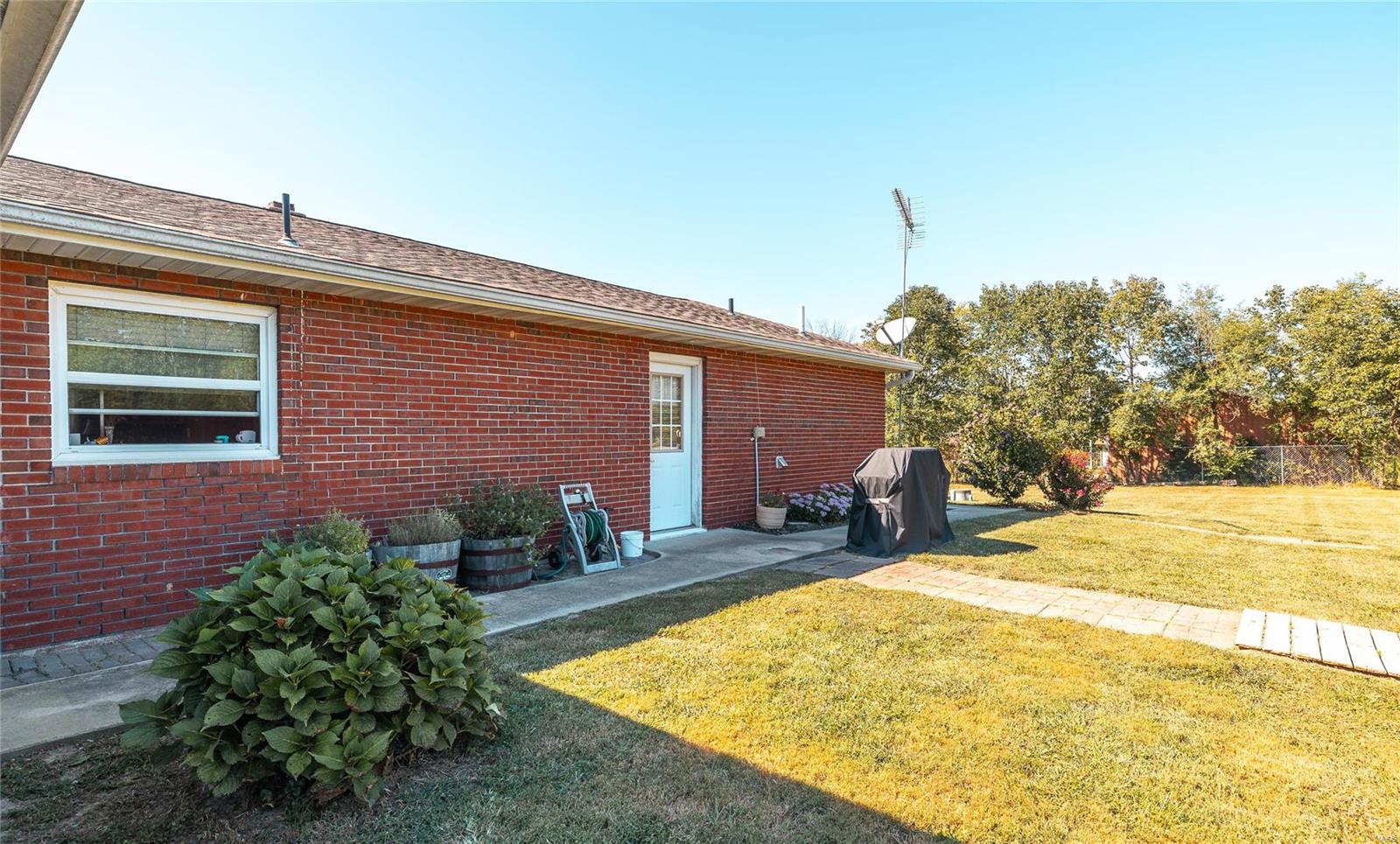 85 Eikermann Road Bourbon, MO 65441 - Photo 21 of 28