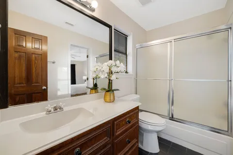 $1,199,000 | 4900 Cedar Street, Bellaire, TX 77401