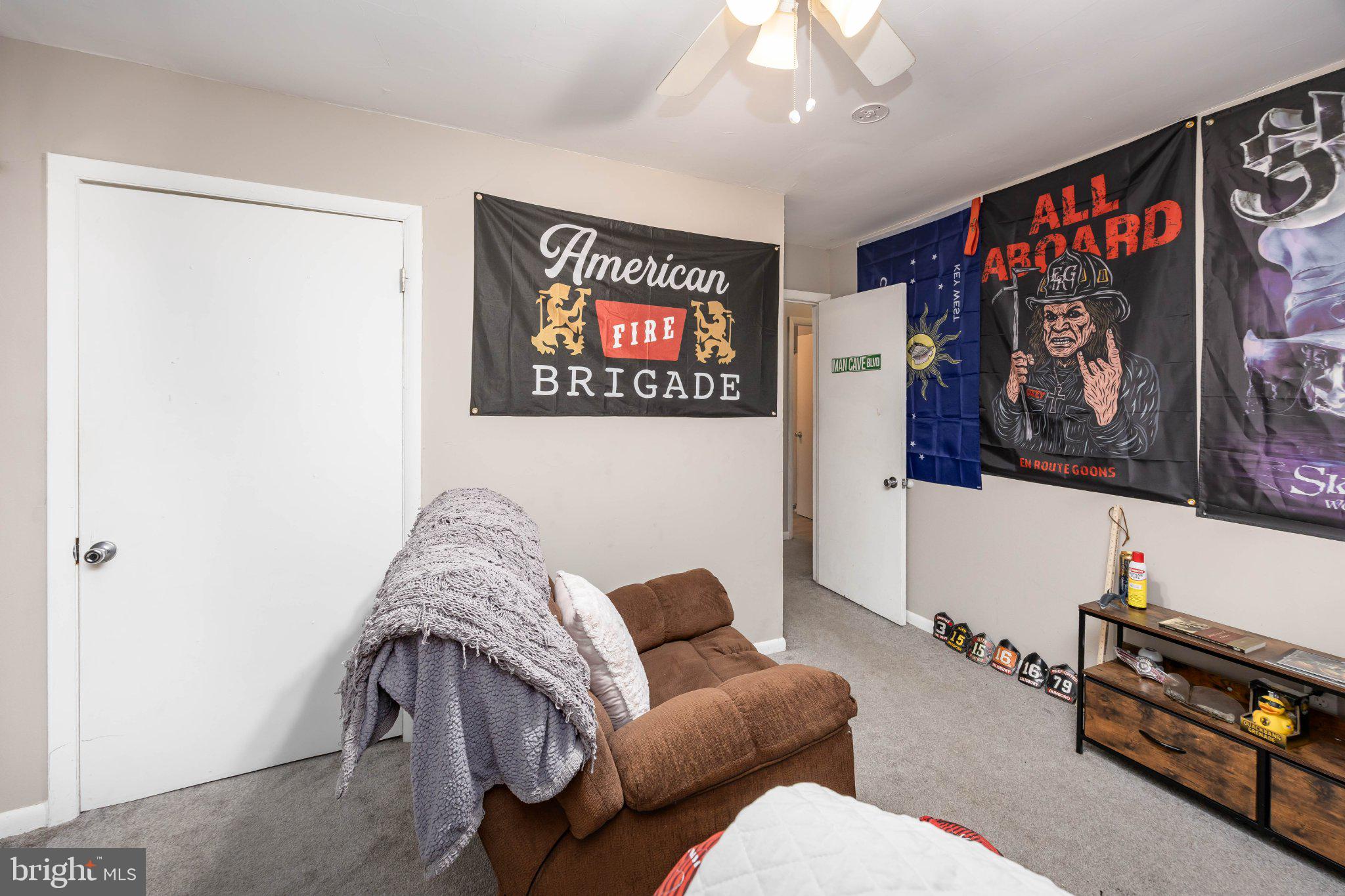 31161 Eden Allen Road Eden, MD 21822 - Photo 20 of 28 Eclectic room with vibrant wall art.