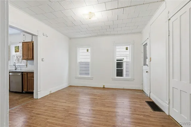 $1,700 | 344-46 Bryant Avenue, Unit 46, Syracuse, NY 13204