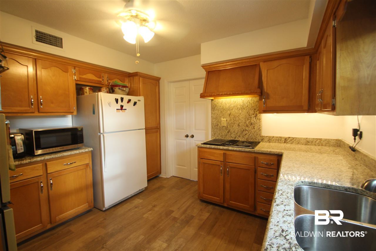 6401 Gas Light Lane North Mobile, AL 36695 - Photo 8 of 19
