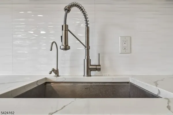 $2,700 | 176 Millburn Avenue, Unit 1029, Millburn, NJ 07041