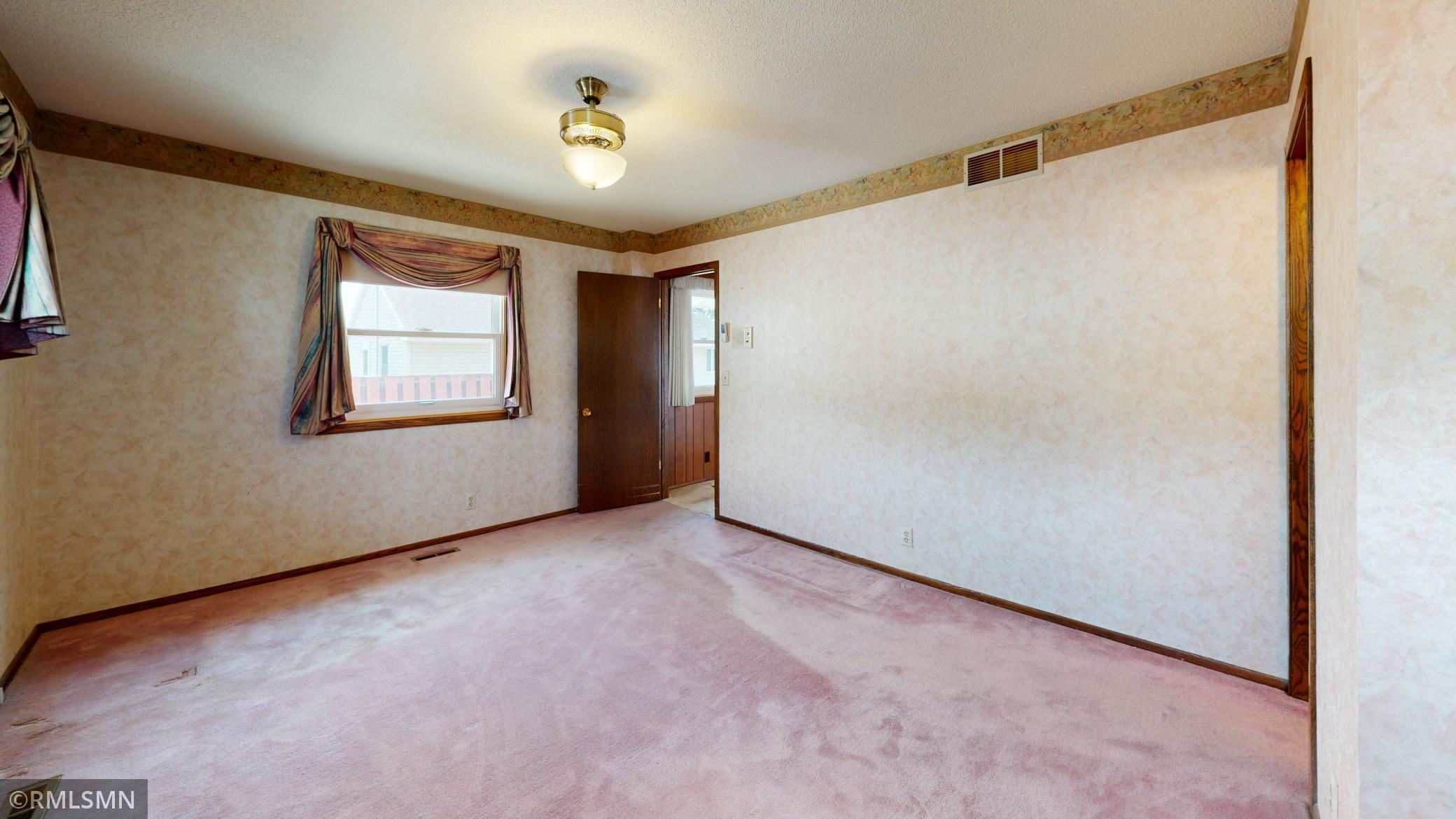 1404 14th Avenue Northwest Rochester, MN 55901 - Photo 11 of 35 Gallery Image 11