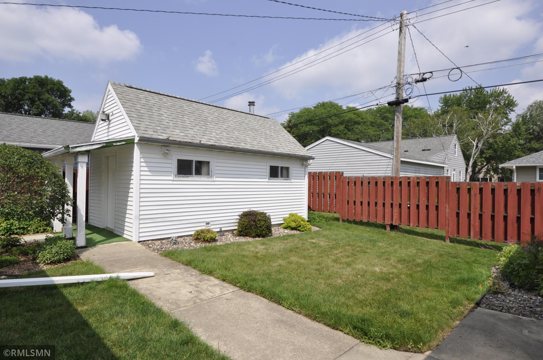 1404 14th Avenue Northwest Rochester, MN 55901 - Photo 28 of 35 Gallery Image 28