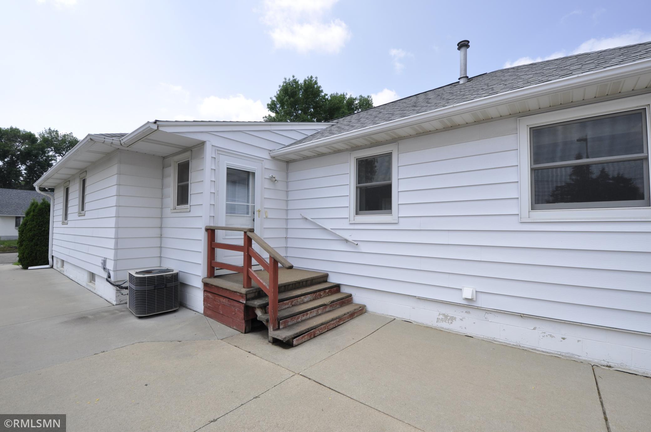 1404 14th Avenue Northwest Rochester, MN 55901 - Photo 32 of 35 Gallery Image 32