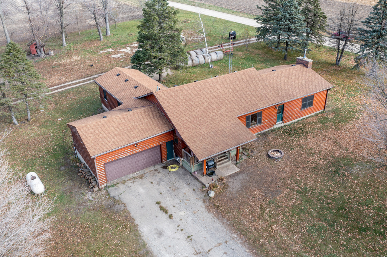 23087 Goelitz Road Malta, IL 60150 - Photo 4 of 34 an aerial view of a house having yard