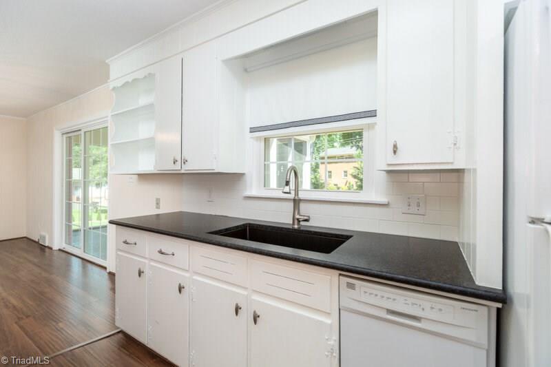 224 Old Springs Road Mount Airy, NC 27030 - Photo 8 of 29 Gallery Image 8