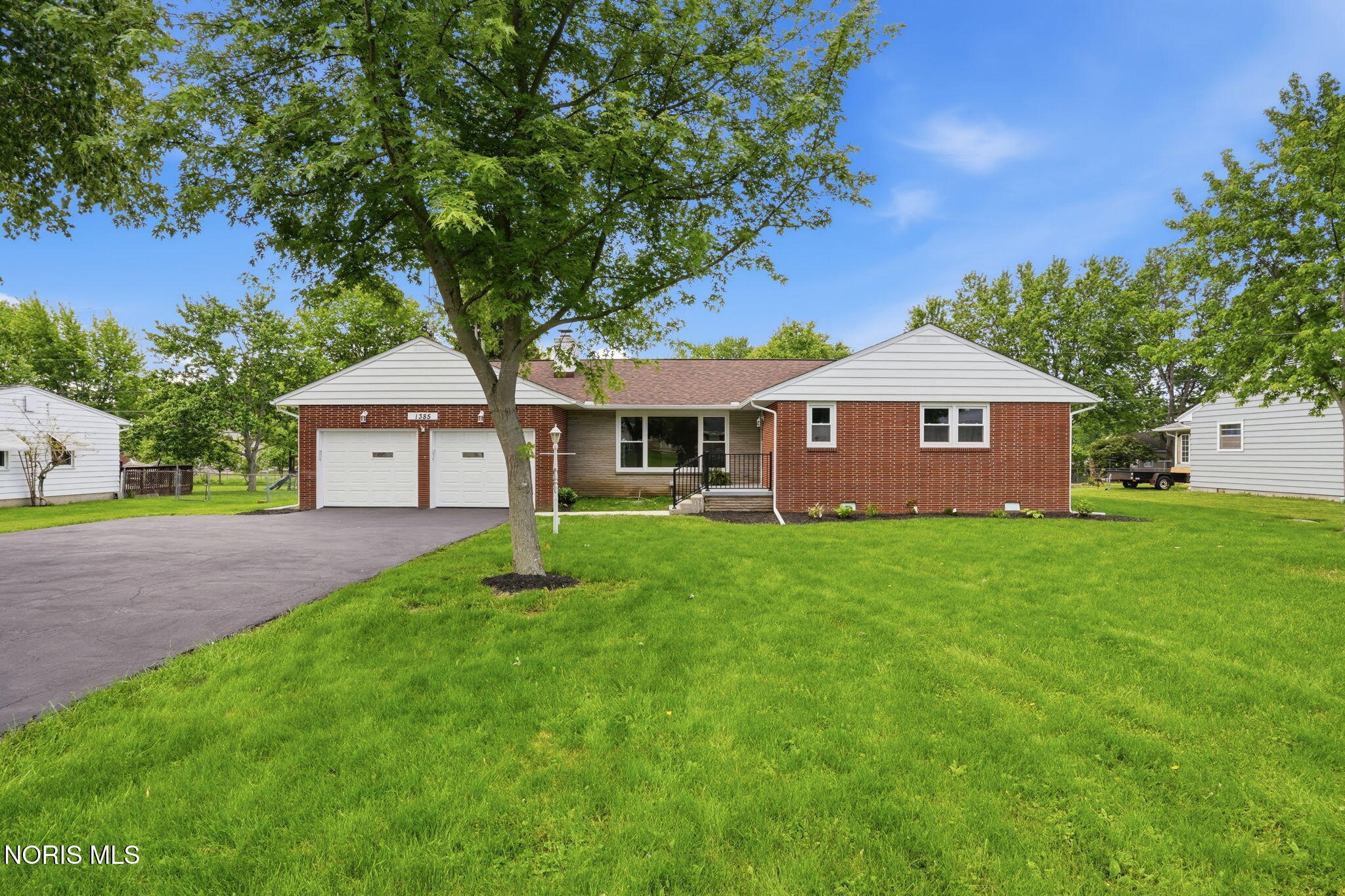 1385 Flechtner Road Fostoria, OH 44830 - Photo 2 of 79 12-web-or-mls-012_NHM06118