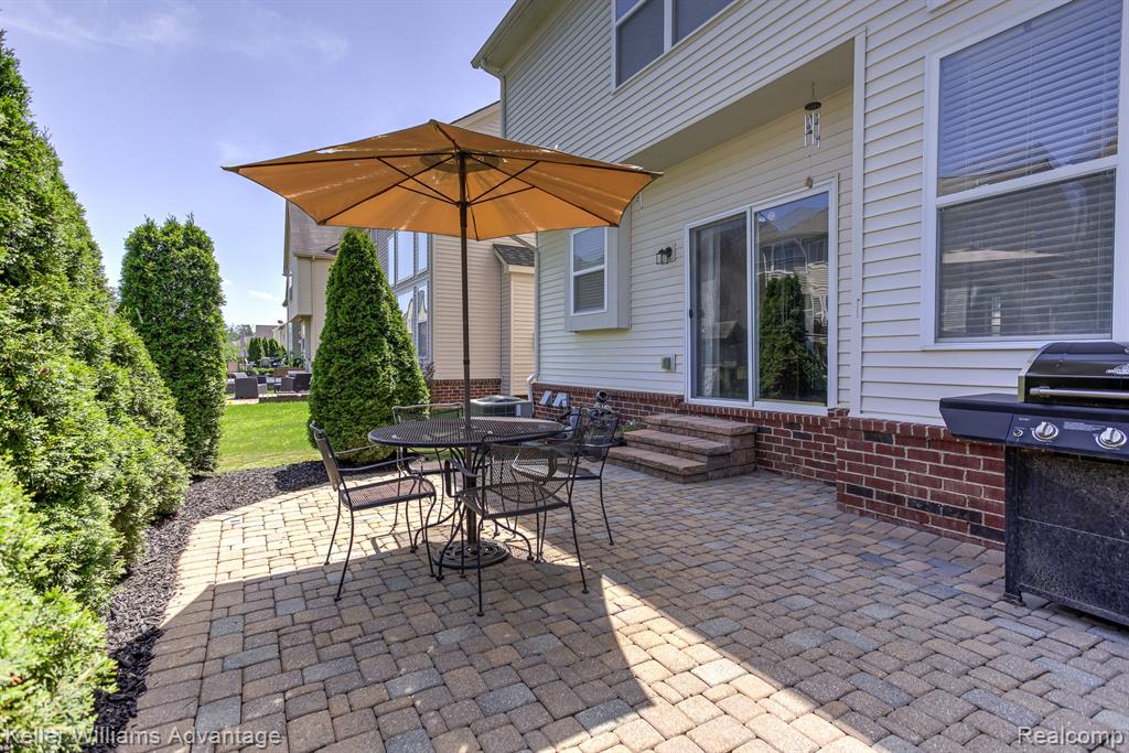 27618 Cromwell Road Novi, MI 48374 - Photo 50 of 55