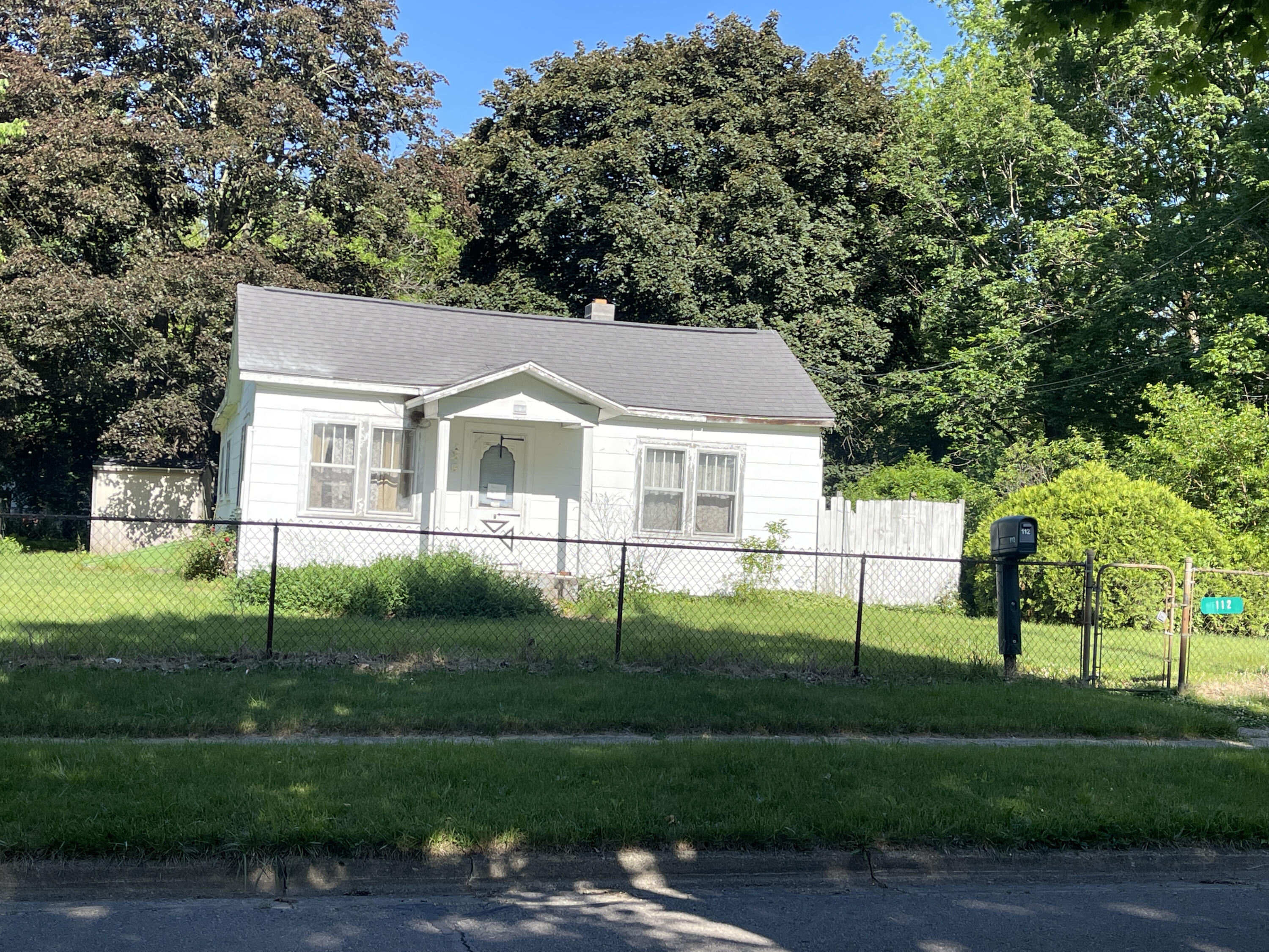 112 Elm Street Coldwater, MI 49036 - Photo 2 of 34 IMG_5993