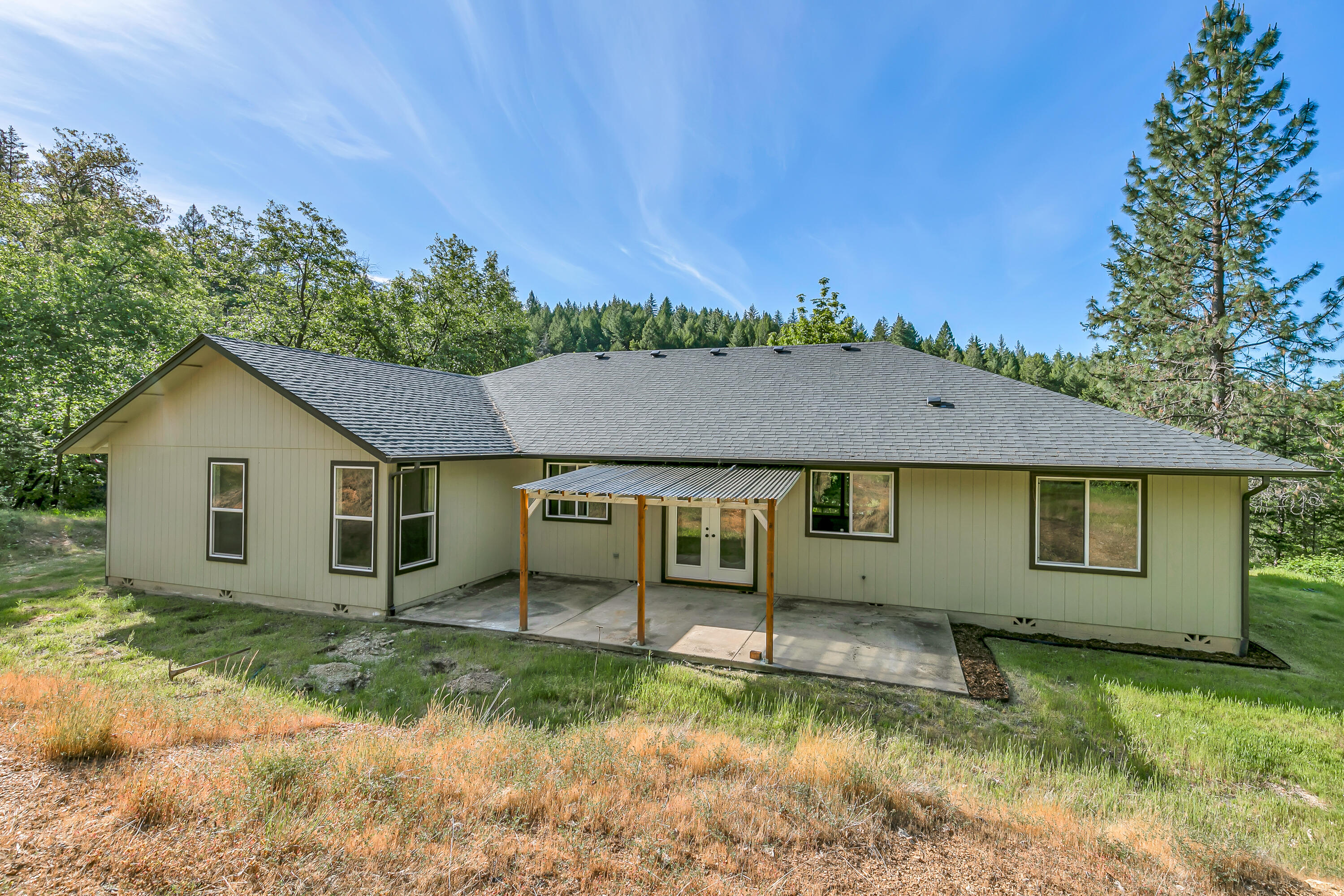 3540 Galice Road Merlin, OR 97532 - Photo 36 of 47 front view of a house with a yard
