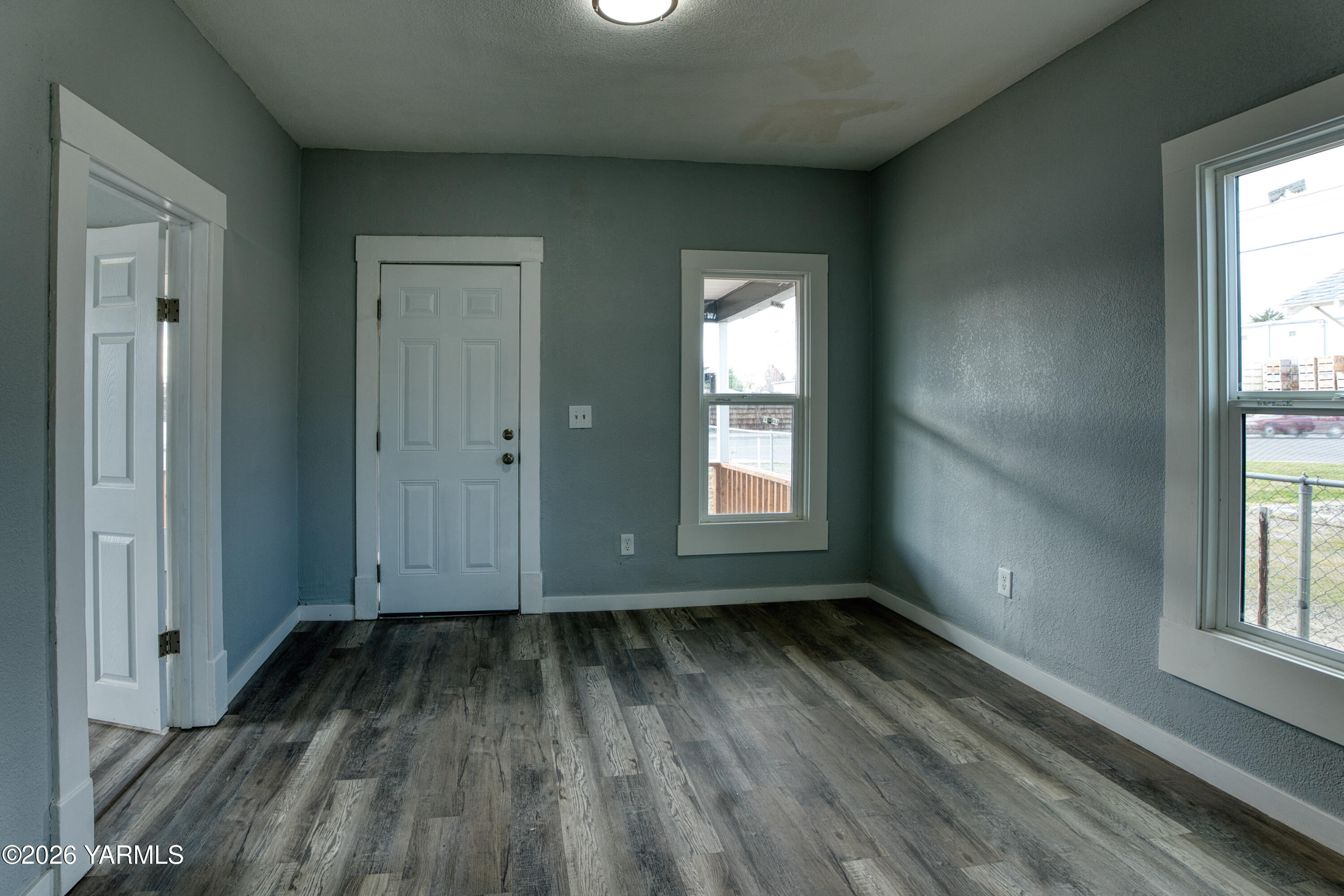 503 Grandridge Road Grandview, WA 98930 - Photo 7 of 32 505 Grandridge Rd-32