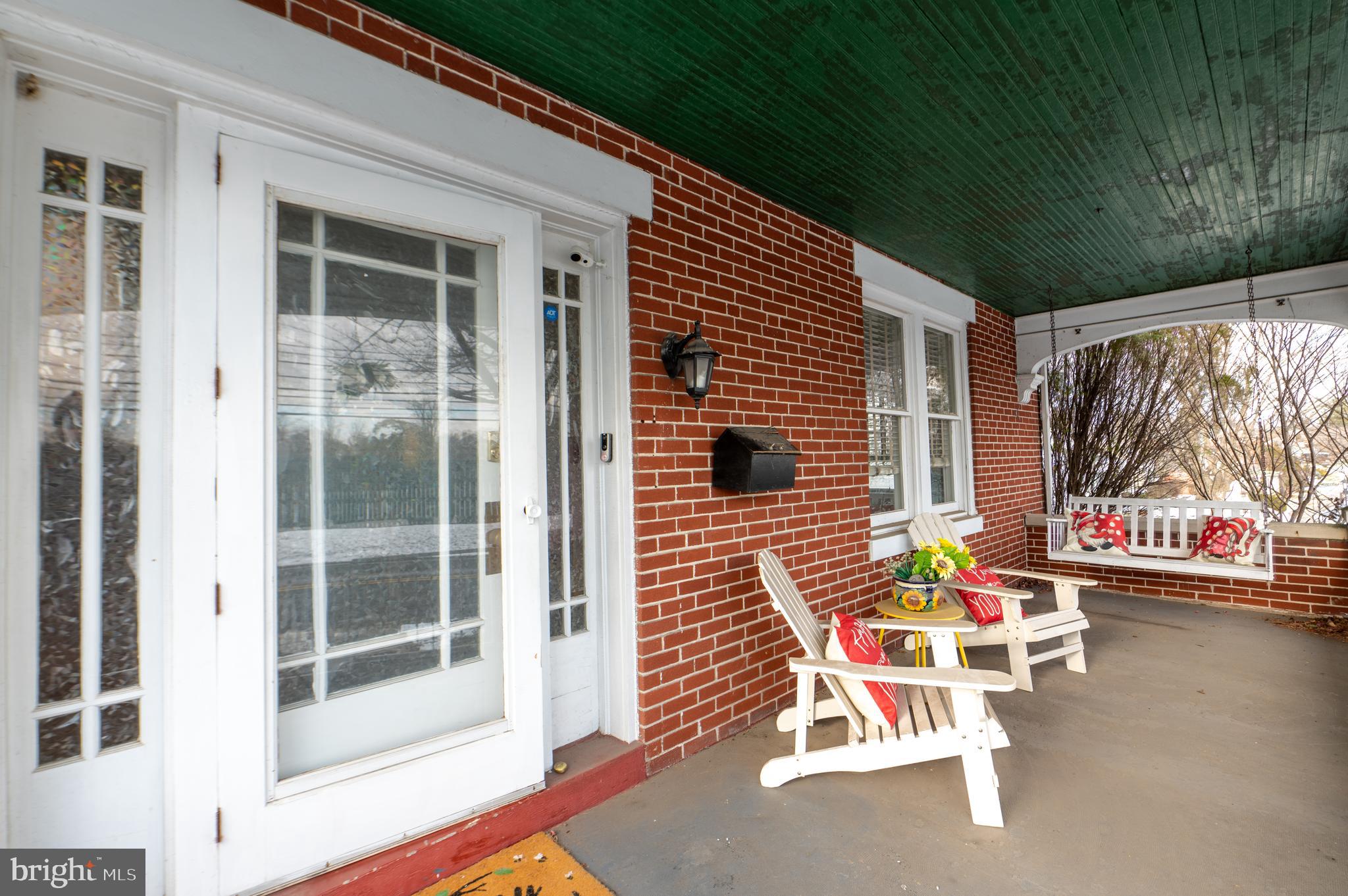 455 East Derry Road Hershey, PA 17033 - Photo 3 of 28 Front porch