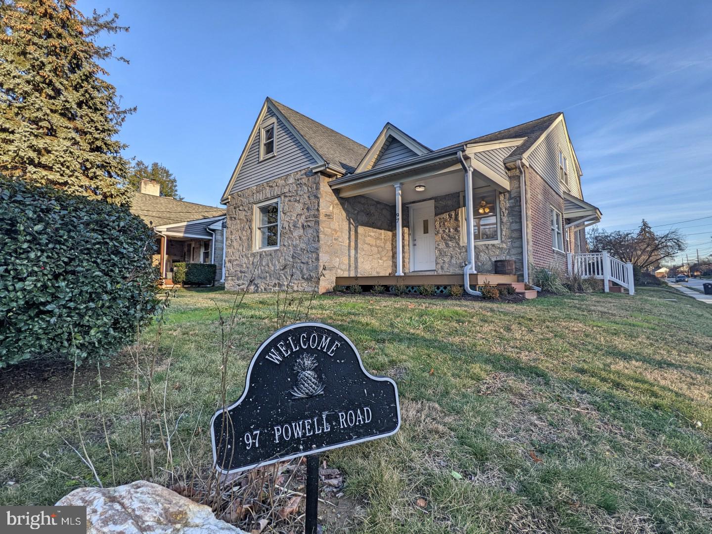 97 Powell Road Springfield, PA 19064 - Photo 2 of 28 Corner lot