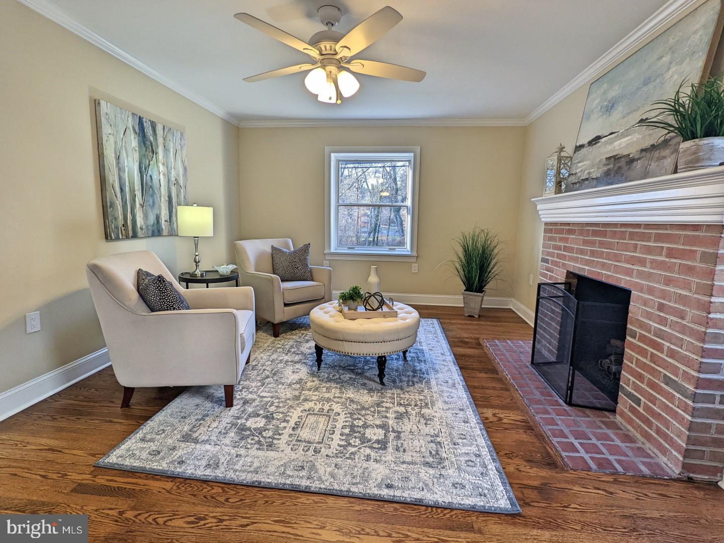 97 Powell Road Springfield, PA 19064 - Photo 3 of 28 Living room