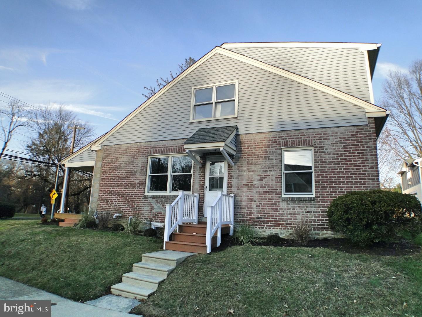 97 Powell Road Springfield, PA 19064 - Photo 27 of 28 Side entrance into kitchen