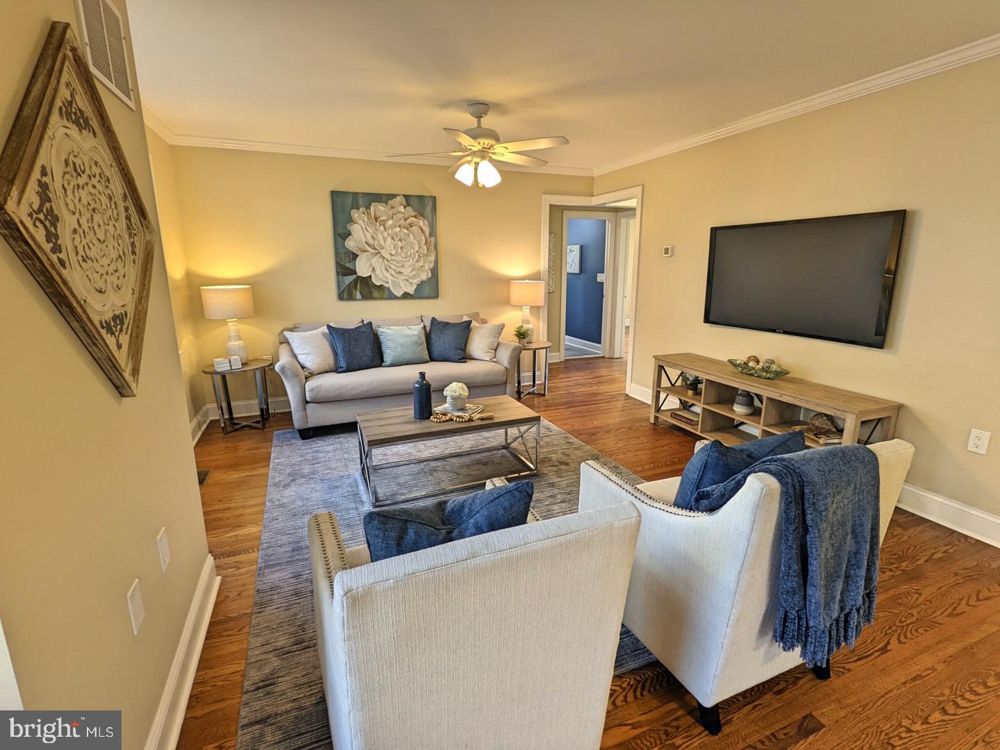 97 Powell Road Springfield, PA 19064 - Photo 7 of 28 Living room