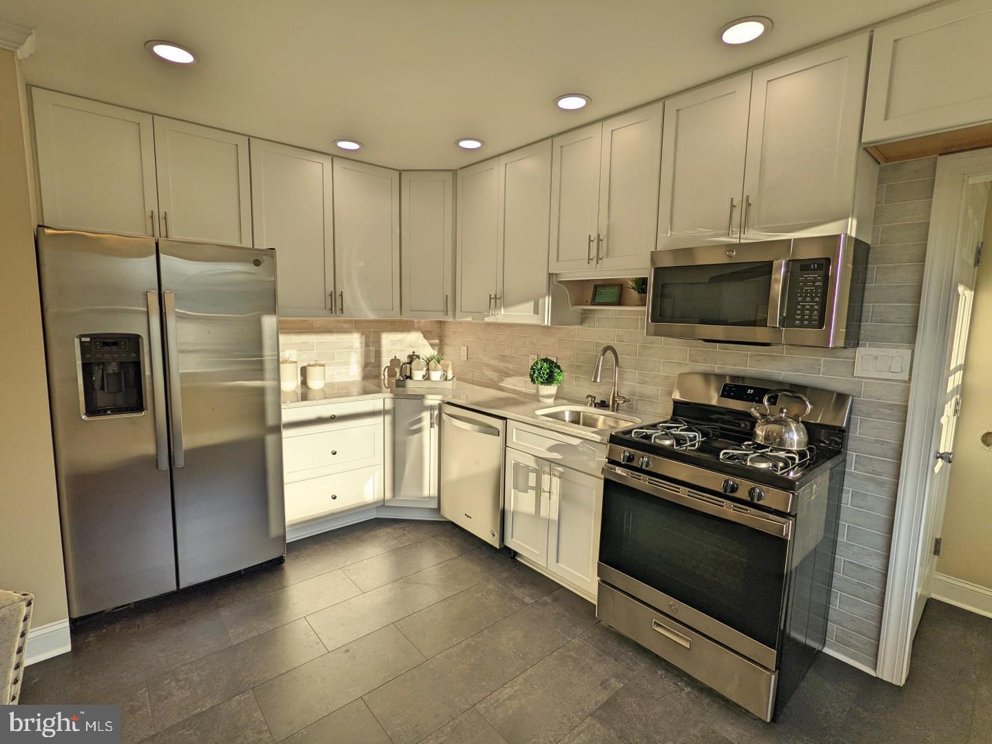 97 Powell Road Springfield, PA 19064 - Photo 9 of 28 Kitchen