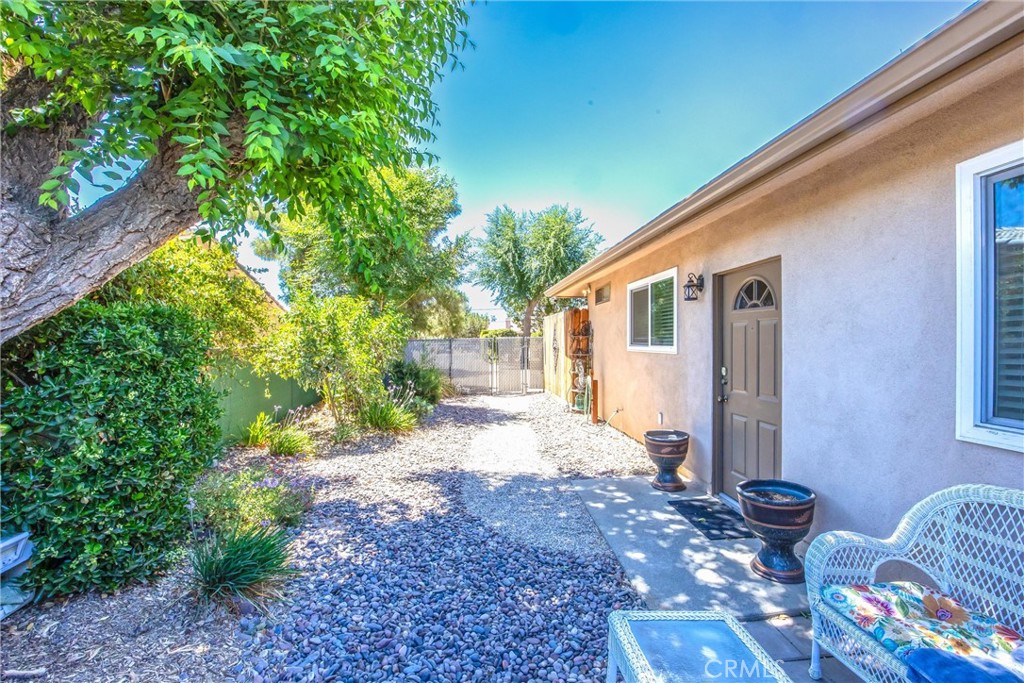 15212 El Centro Road Hesperia, CA 92345 - Photo 51 of 75 Guest house garden area seperate entrance