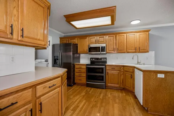 $425,000 | 11308 North Holly Street, Kansas City, MO 64155