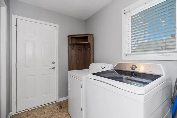$425,000 | 11308 North Holly Street, Kansas City, MO 64155