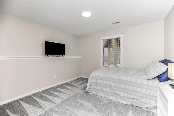 $425,000 | 11308 North Holly Street, Kansas City, MO 64155