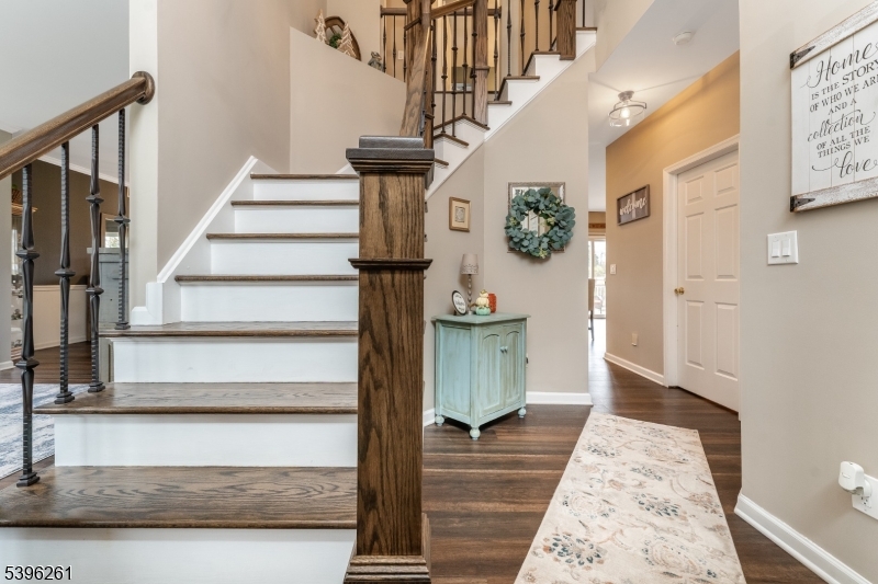 7 Maple Springs Road Pittstown, NJ 08867 - Photo 7 of 41