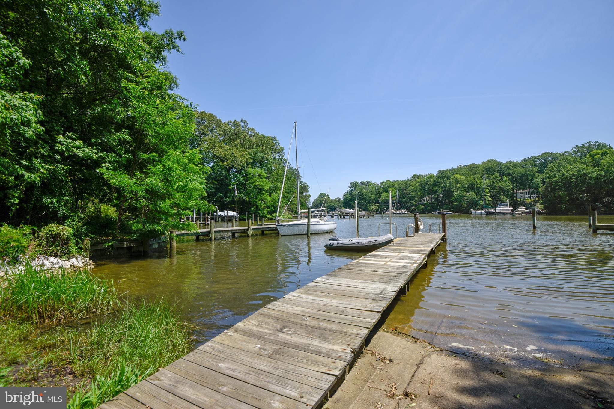 2840 Carrollton Road Annapolis, MD 21403 - Photo 16 of 20 Community pier