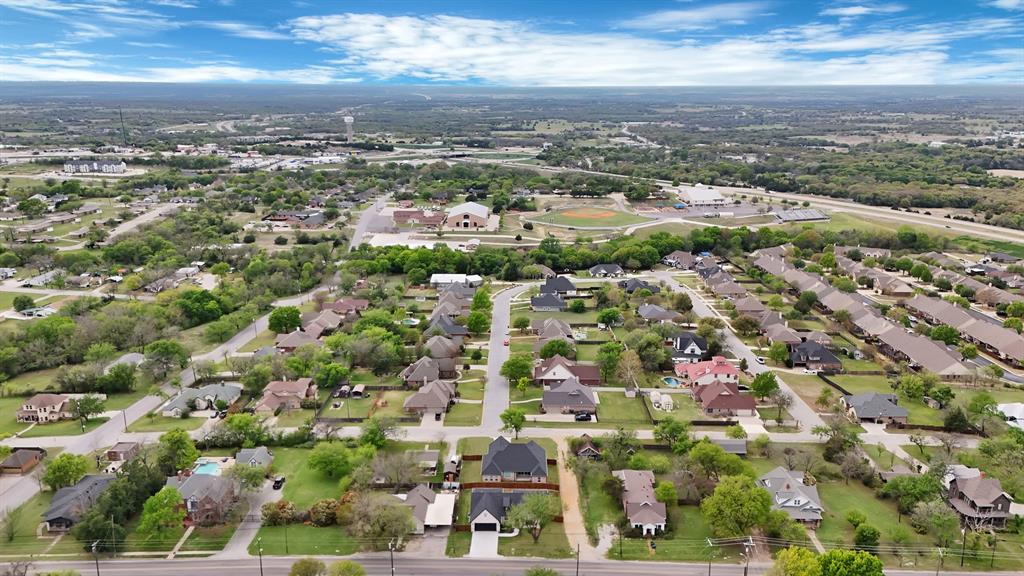 905 North Trinity Street Decatur, TX 76234 - Photo 6 of 40