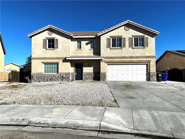 $2,590 | 14530 Phoenix Street, Victorville, CA 92394