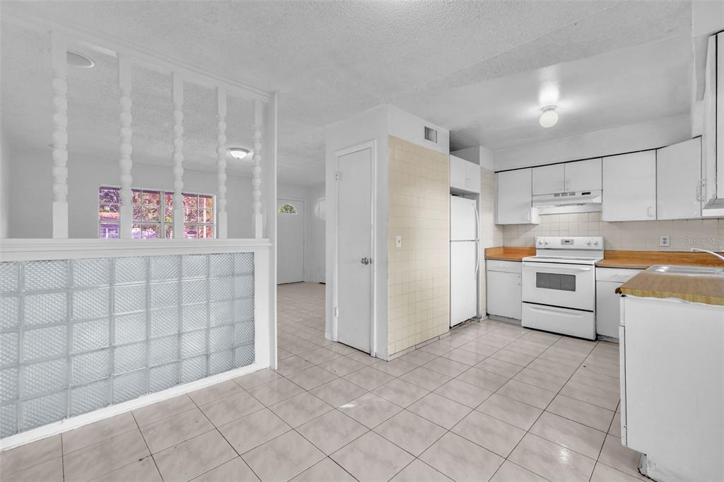 4492 Calendula Drive Orlando, FL 32839 - Photo 9 of 33