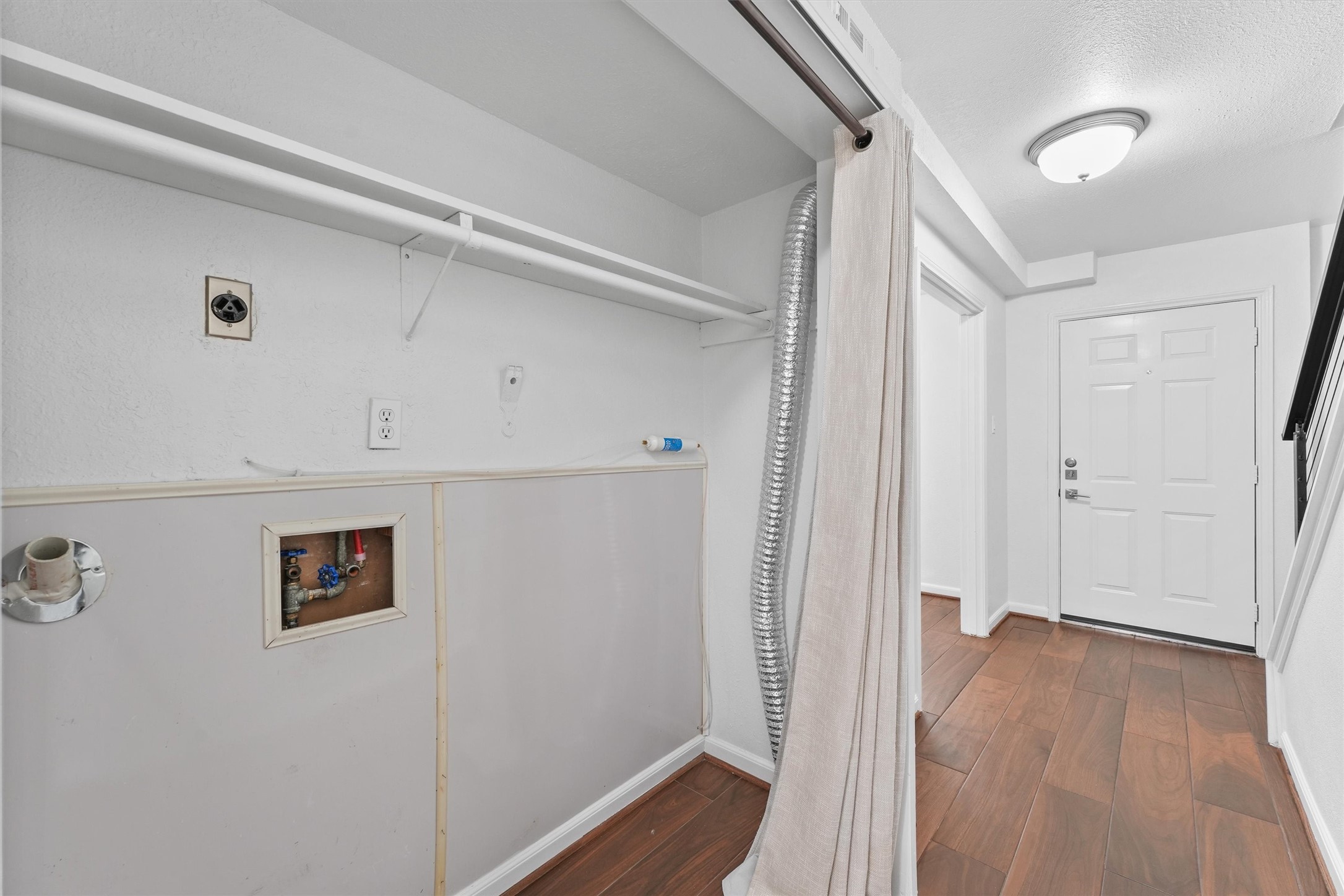 11550 Chimney Rock Road, Unit 536 Houston, TX 77035 - Photo 11 of 28 Utility room on the 1st floor (fits a full sized washer and dryer)