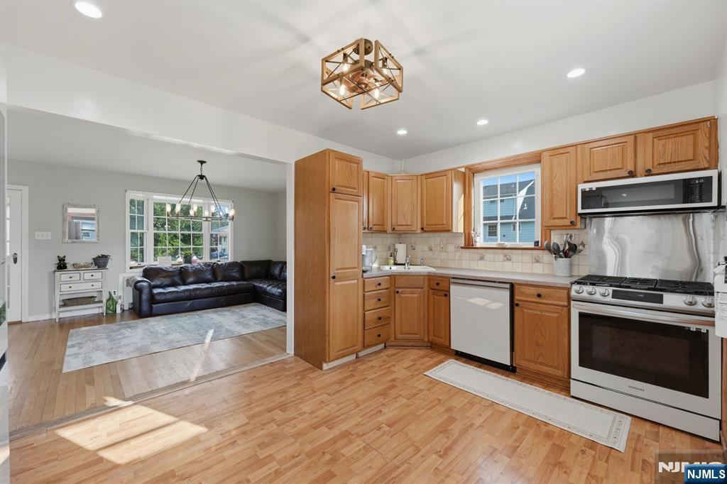 653 7th Street Lyndhurst, NJ 07071 - Photo 13 of 36