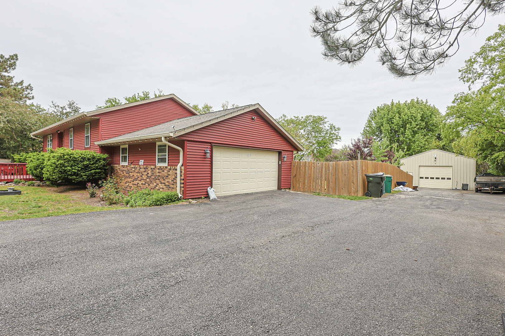 9012 Swanson Road Crystal Lake, IL 60014 - Photo 9 of 40