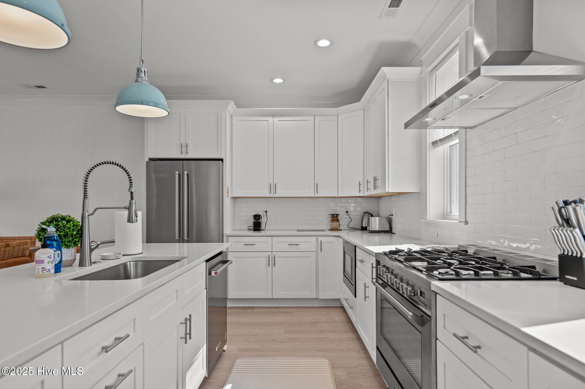 1622 Swordfish Lane, Unit 1 Carolina Beach, NC 28428 - Photo 3 of 34 3