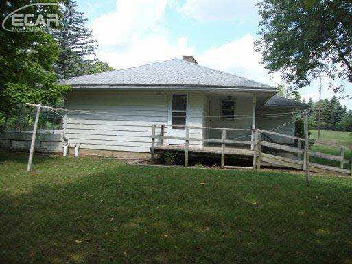 4320 South Duffield Road Lennon, MI 48449 - Photo 4 of 18 21222974-3.JPG