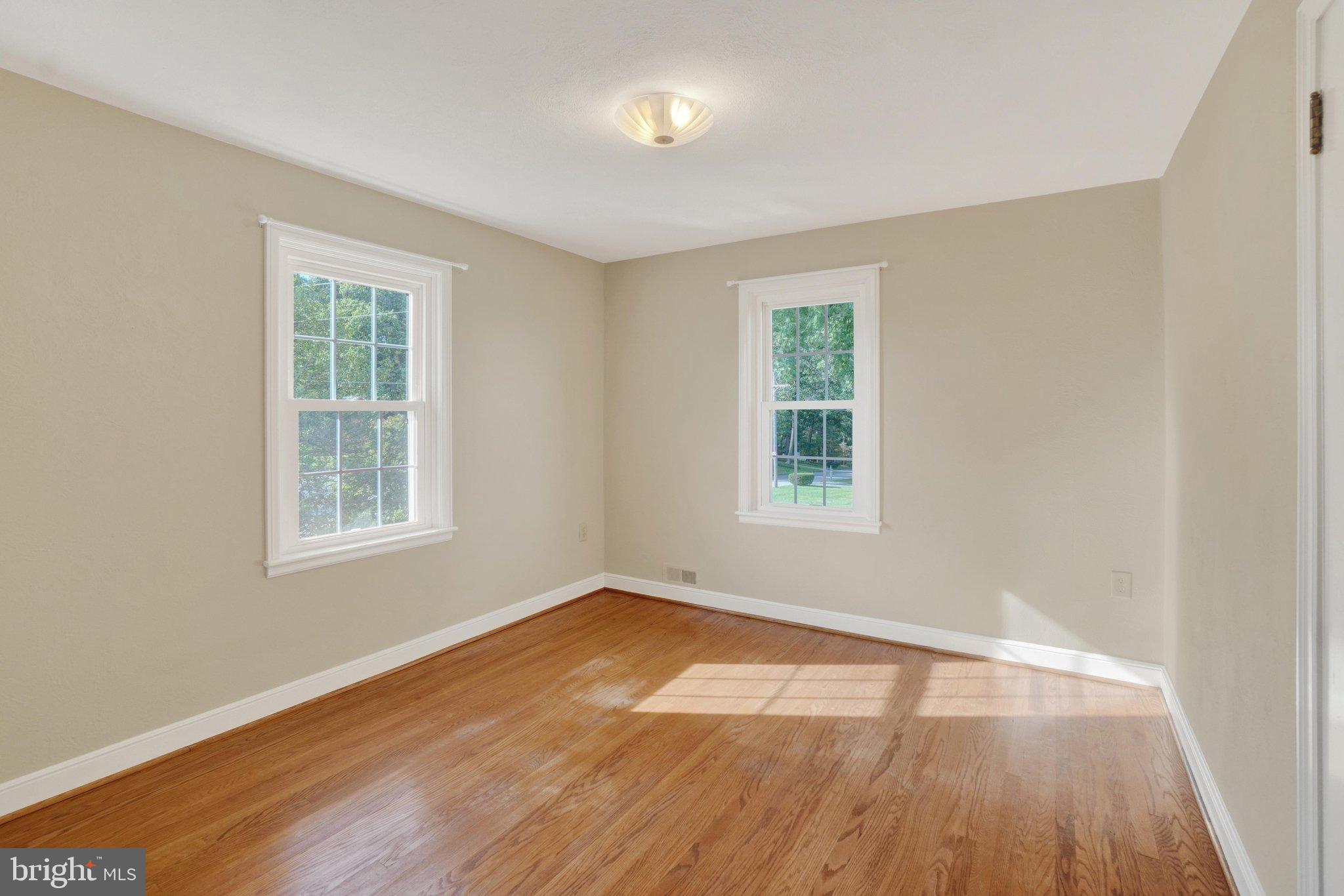303 Edgehill Road York, PA 17403 - Photo 16 of 28 Gallery Image 16